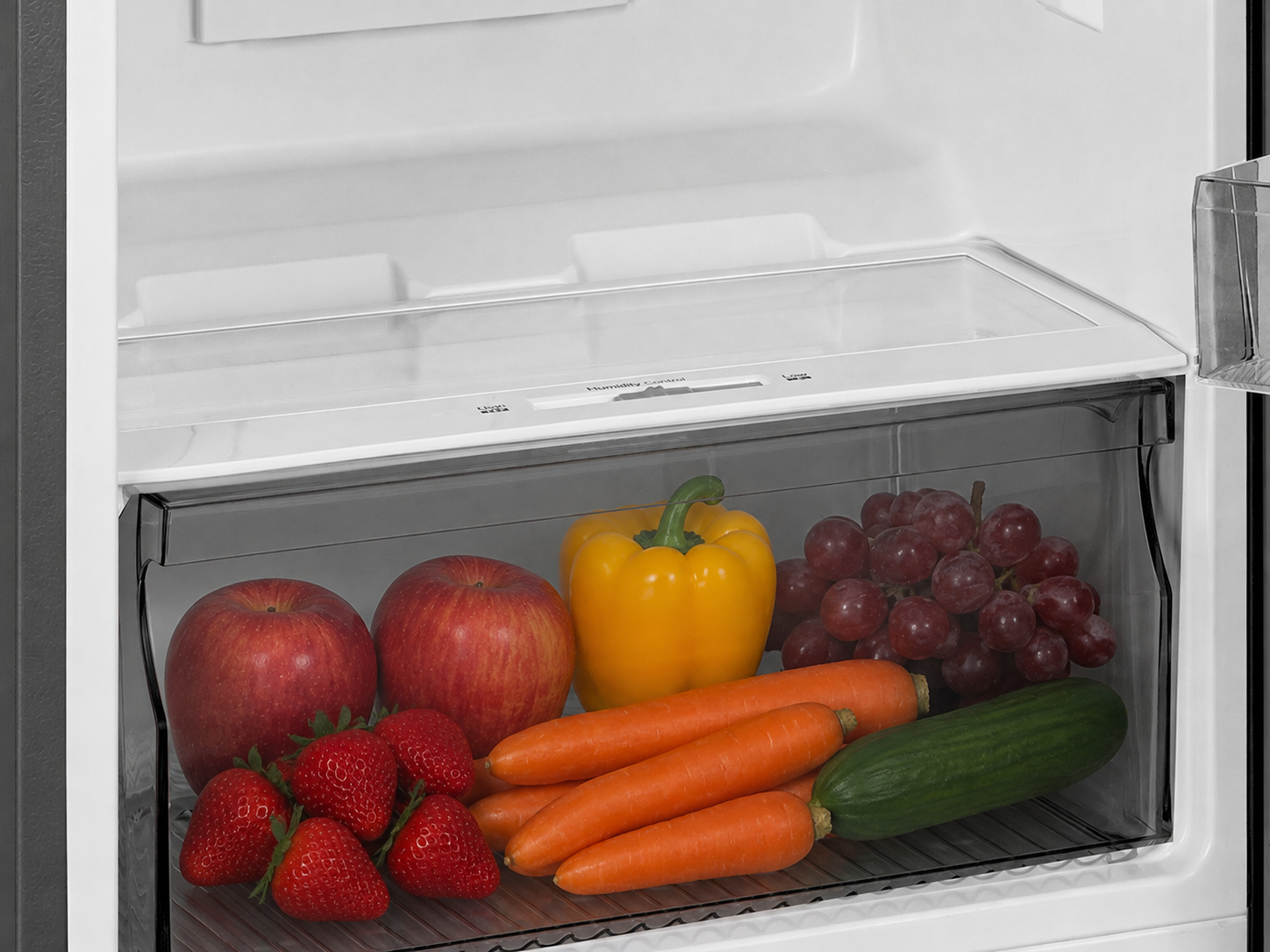 CTM201NB5E humidity-control crisper with fresh produce